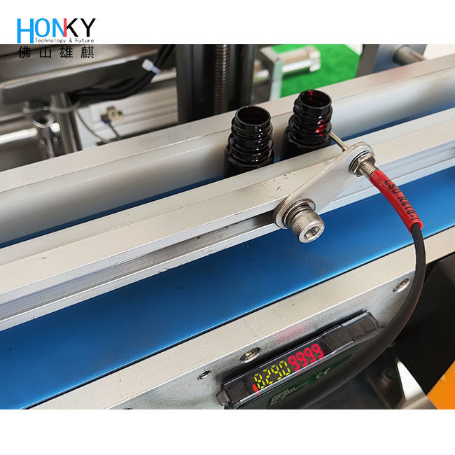 Máquina de llenado de botellas de crema y pasta tipo transportador de escritorio con bomba de pistón Q-R para llenado de botellas de lotes pequeños